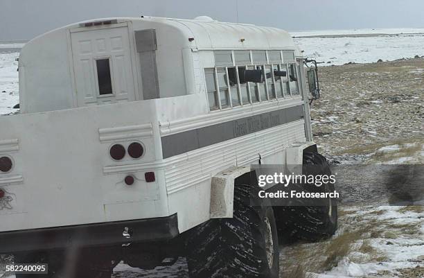 tundra buggy at churchill manitoba - tundra buggy stock pictures, royalty-free photos & images