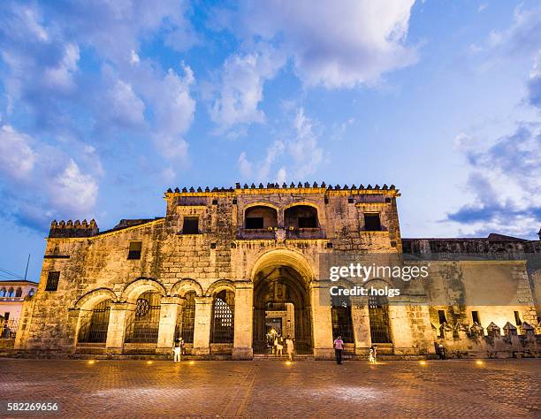 santo domingo cathedral - santo domingo stock pictures, royalty-free photos & images