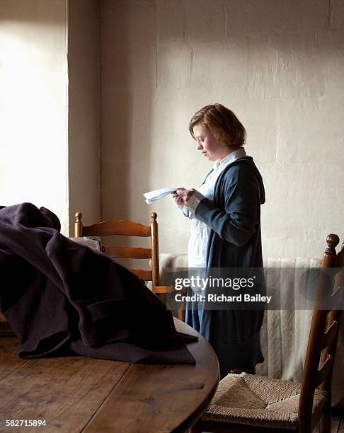 portrait of the actor sarah gordy - actors at home 個照片及圖片檔