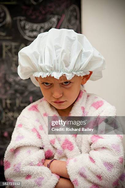 small girl having a nit treatment - シラミ ストックフォトと画像