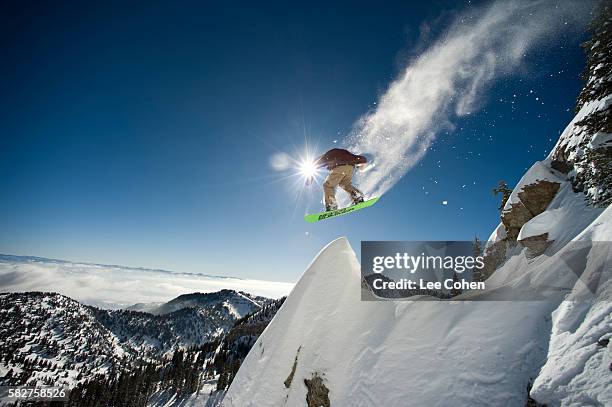 snowboarding in utah - snowboarding stockfoto's en -beelden