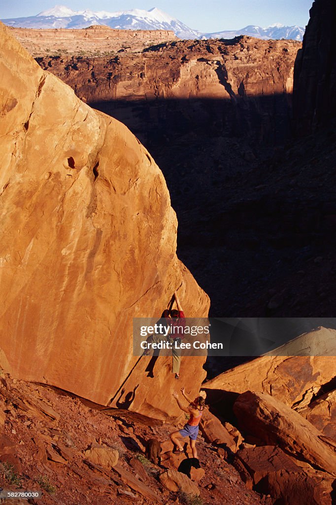 Bouldering in Long Canyon
