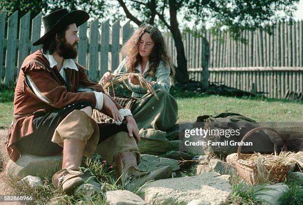 two members of plimouth plantation - plimoth plantation stock pictures, royalty-free photos & images
