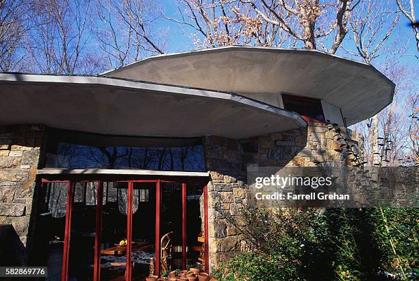 frank lloyd wright-designed home - pleasantville stockfoto's en -beelden