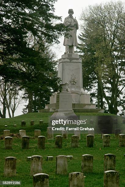 cemetery at antietam national battlefield - アンティータム国立古戦場 ストックフォトと画像