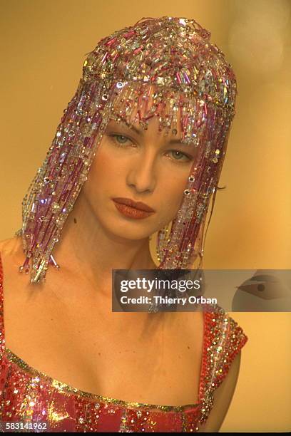 169 Louis Feraud Haute Couture Spring Summer Stock Photos, High-Res ...