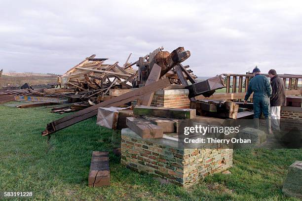 According to the Minister of Defence, the windmill symbolized 'the constitution of the army-nation'.