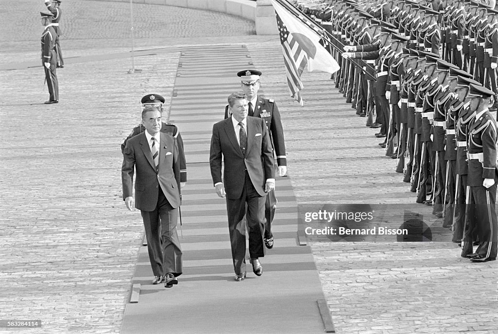 Yasuhiro Nakasone and Ronald Reagan at the Tokyo Summit