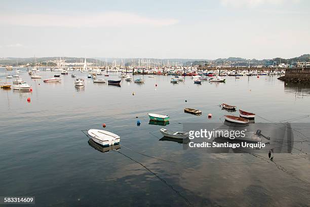 boats moored in harbor of sada - la coruña stockfoto's en -beelden