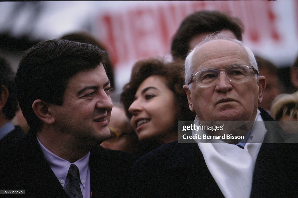 François Mitterrand inaugure une stèle a Lievin