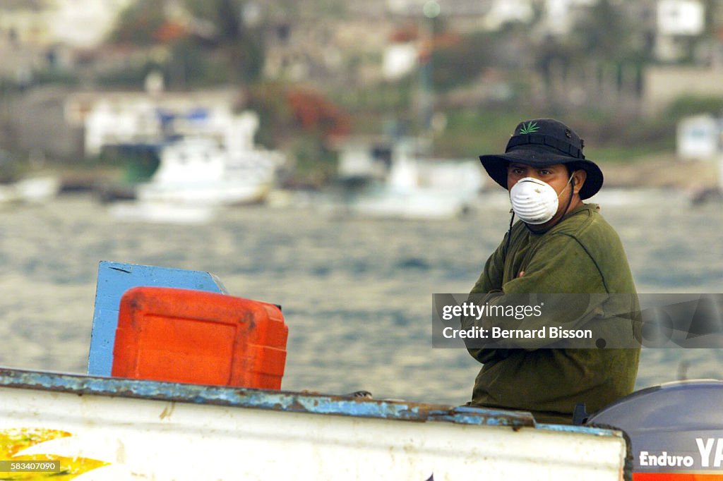 GALAPAGOS ISLANDS UNDER THREAT FROM OIL SPILL
