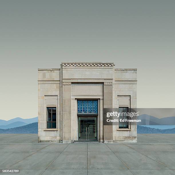 neo-classical bank building - facade ストックフォトと画像