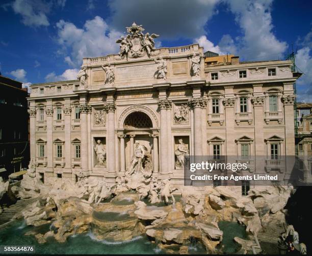 trevi fountain - quirinal palace stock pictures, royalty-free photos & images