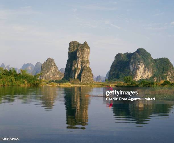 fishing in the li river - guilin stock pictures, royalty-free photos & images