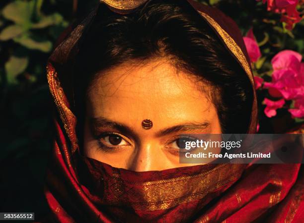 veiled indian girl - bindi stock-fotos und bilder