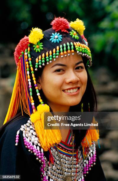 hmong woman wearing headdress - miaominoriteten bildbanksfoton och bilder