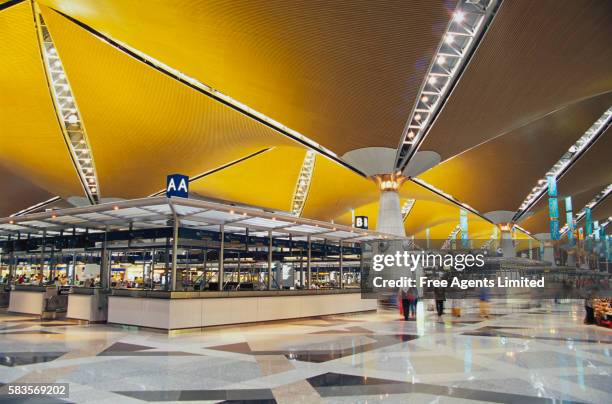 kuala lumpur international airport - kuala lumpur airport stockfoto's en -beelden