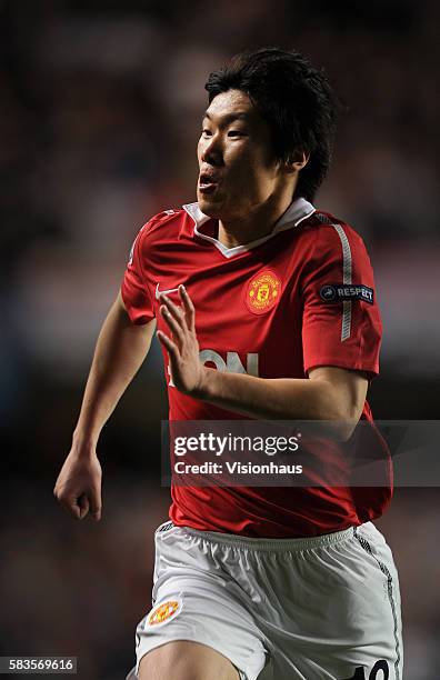 Park Ji-Sung of Manchester United in action during the UEFA Champions League Quarter Final, 1st leg League match between Chelsea and Manchester...