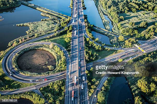 highway junction, aerial view - newark verwaltungsbezirk essex county stock-fotos und bilder