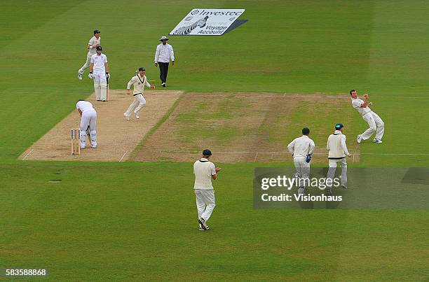 Peter Siddle of Australia celebrates taking the wicket of Matt Prior during Day One of the 1st Investec Ashes Test between England and Australia at...