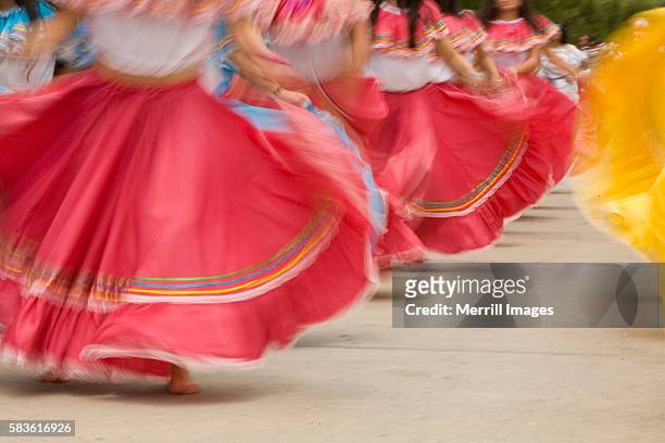 folk dancers at cuenca founding celebration - cuenca ecuador stock-fotos und bilder