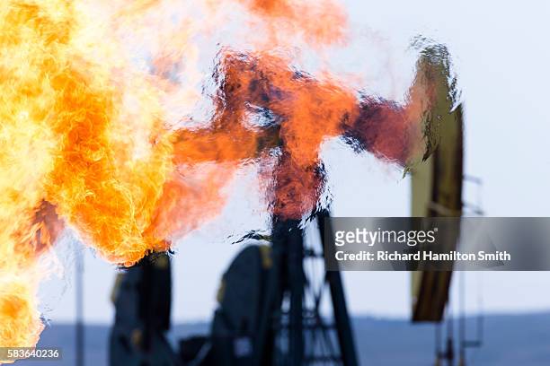 methane burn - flare stack stock pictures, royalty-free photos & images