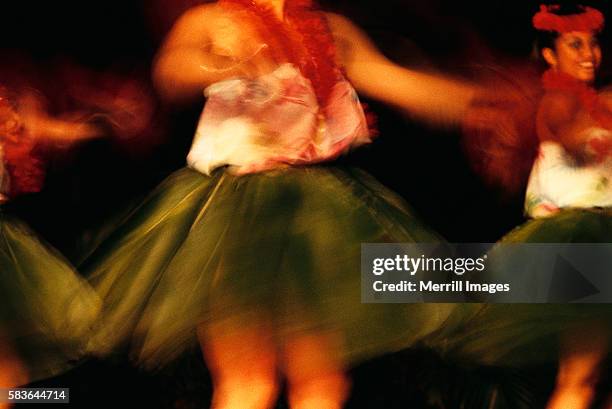 hula dancers - polynesian dance - fotografias e filmes do acervo