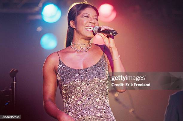 Natalie Cole performs live at Bally's in Atlantic City, New Jersey, circa 1995.