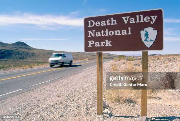 death valley national park, california, usa - death valley road stock-fotos und bilder