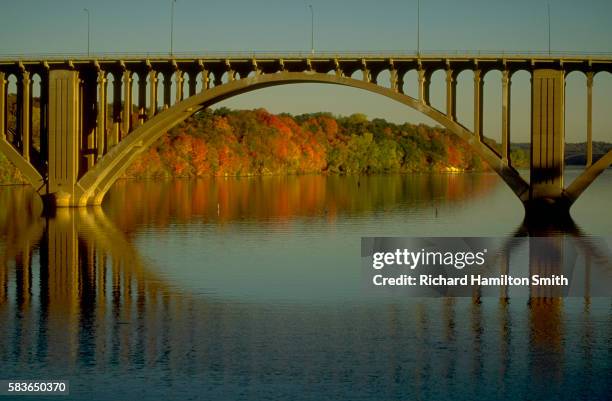 franklin avenue bridge - arch bridge stock pictures, royalty-free photos & images