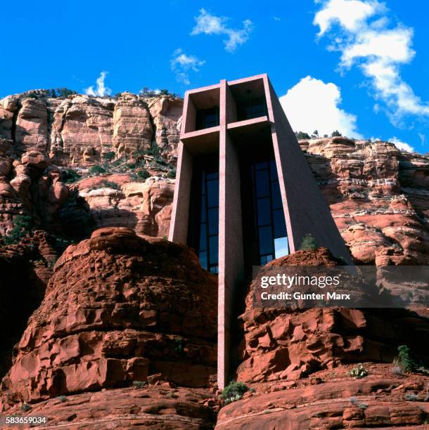 chapel of the holy cross, sedona, arizona - chapel of the holy cross sedona stock pictures, royalty-free photos & images