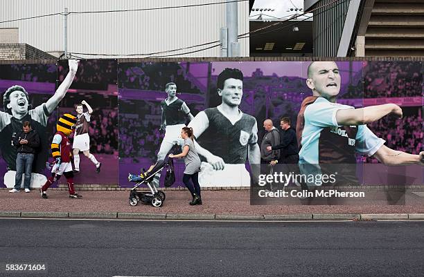 Harry Potts Photos and Premium High Res Pictures - Getty Images