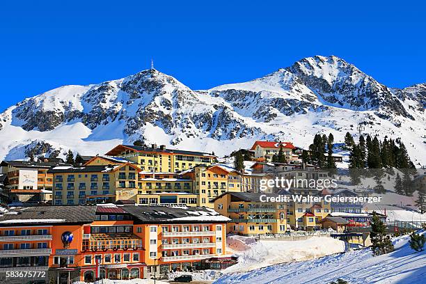 ski resorts in obertauern - austria stock pictures, royalty-free photos & images