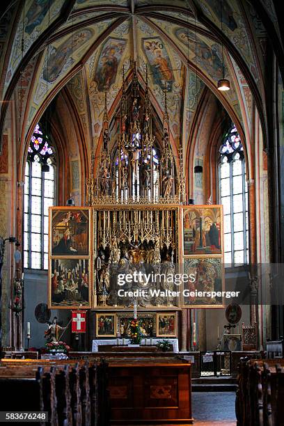 altar painted by michael pacher in sankt wolfgang - altare foto e immagini stock