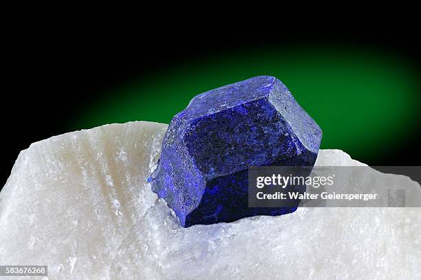 lapislazuli, mineral - lapis fotografías e imágenes de stock