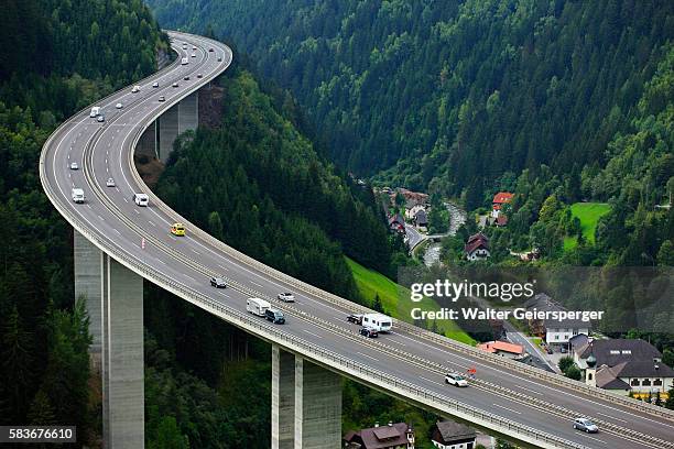 tauern superhighway, austria - carinthia 個照片及圖片檔