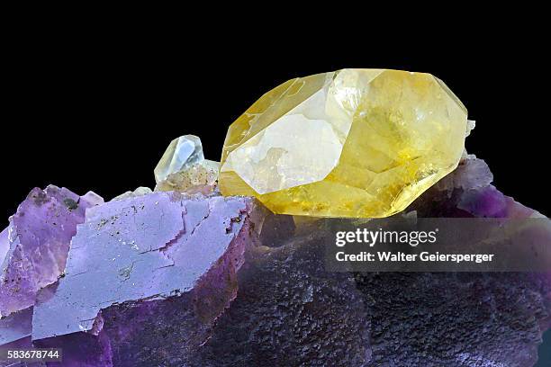 calcite with fluorite, mineral - calcite stock pictures, royalty-free photos & images