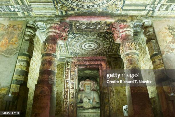 paintings and buddha statue at ajanta caves in india - ajanta caves stockfoto's en -beelden