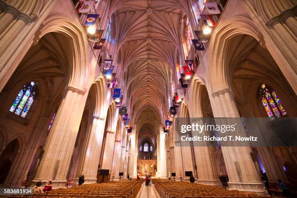 interior of washington cathedral in washington, dc - national cathedral stock-fotos und bilder