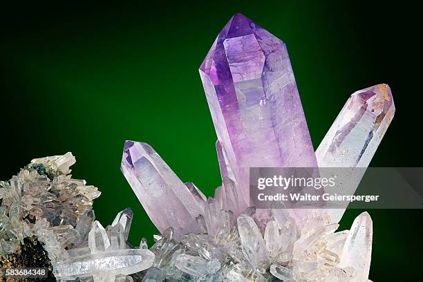 amethyst, mineral - amethyst stock pictures, royalty-free photos & images