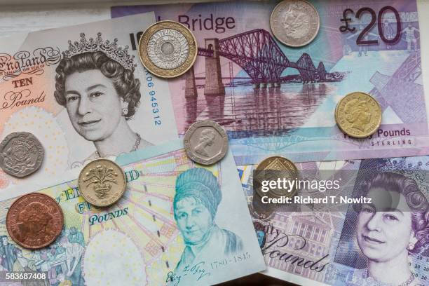 All Notes England 1,431 Bank Of England Notes Stock Photos, High-Res Pictures, and Images ...