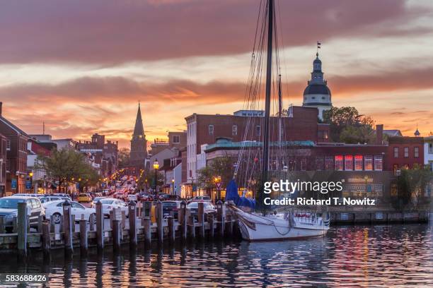 harbor at downtown annapolis - annapolis stock pictures, royalty-free photos & images