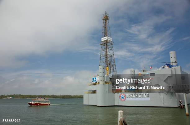 16 Ocean Star Offshore Drilling Rig Stock Photos, High-Res Pictures ...