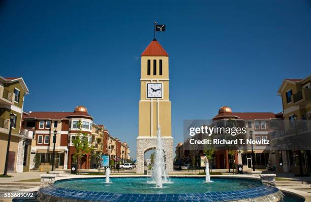 clock tower and fountain in villaggio, bossier, louisiana - bossier city stock pictures, royalty-free photos & images