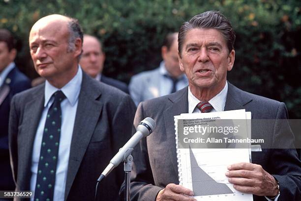 At Gracie Mansion, US President Ronald Reagan, with New York Mayor Ed Koch, speaks to the press about Koch's balanced city budget, New York, New...