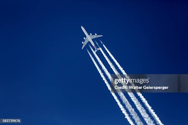 airliner, airbus a340 - low angle view of airplane stock pictures, royalty-free photos & images