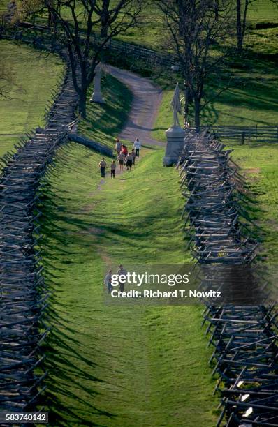 bloody lane at antietam - antietam national battlefield stock pictures, royalty-free photos & images