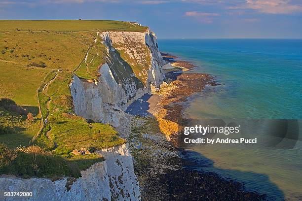 dover white cliffs, kent, united kingdom - white cliffs of dover stock pictures, royalty-free photos & images