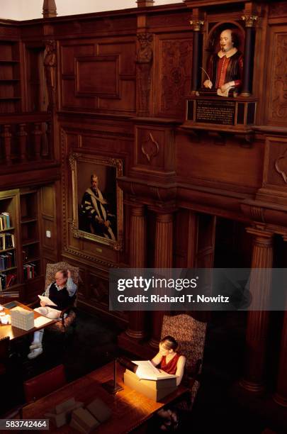 Flger Folger Shakespeare Library Photos and Premium High Res Pictures - Getty ...