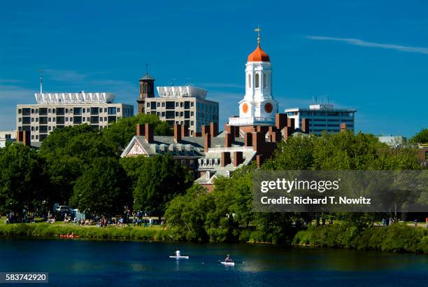 harvard university and charles river - cambridge massachusetts imagens e fotografias de stock